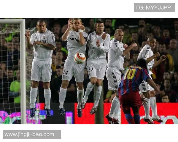 揭秘绿茵场巨星成名绝招盘点球王独门技巧与绝技解析